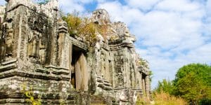 temple-ruins-in-phnom-bok